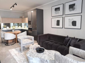 Ellipse Kepler High-Rise 2-Bedroom en-suite Luxury Apartment